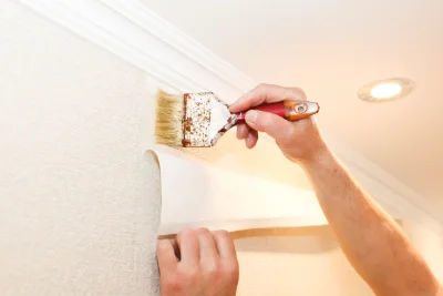 Pose de papier peint à Magny-en-Bessin — revêtements muraux et toiles de verre